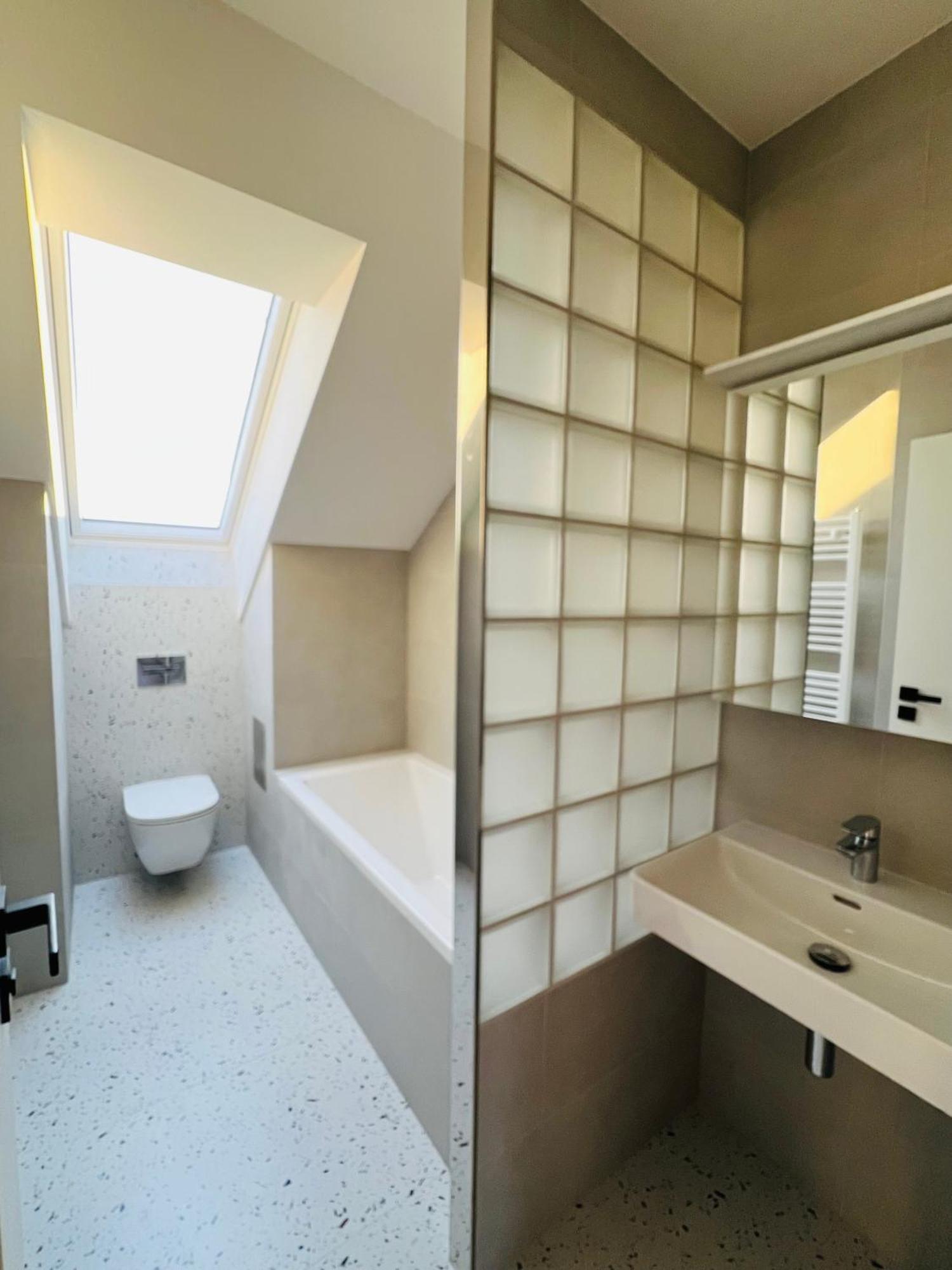 New Sunny Rooftop With A Terrace 10-15 Minutes Drive From Centre Appartamento *