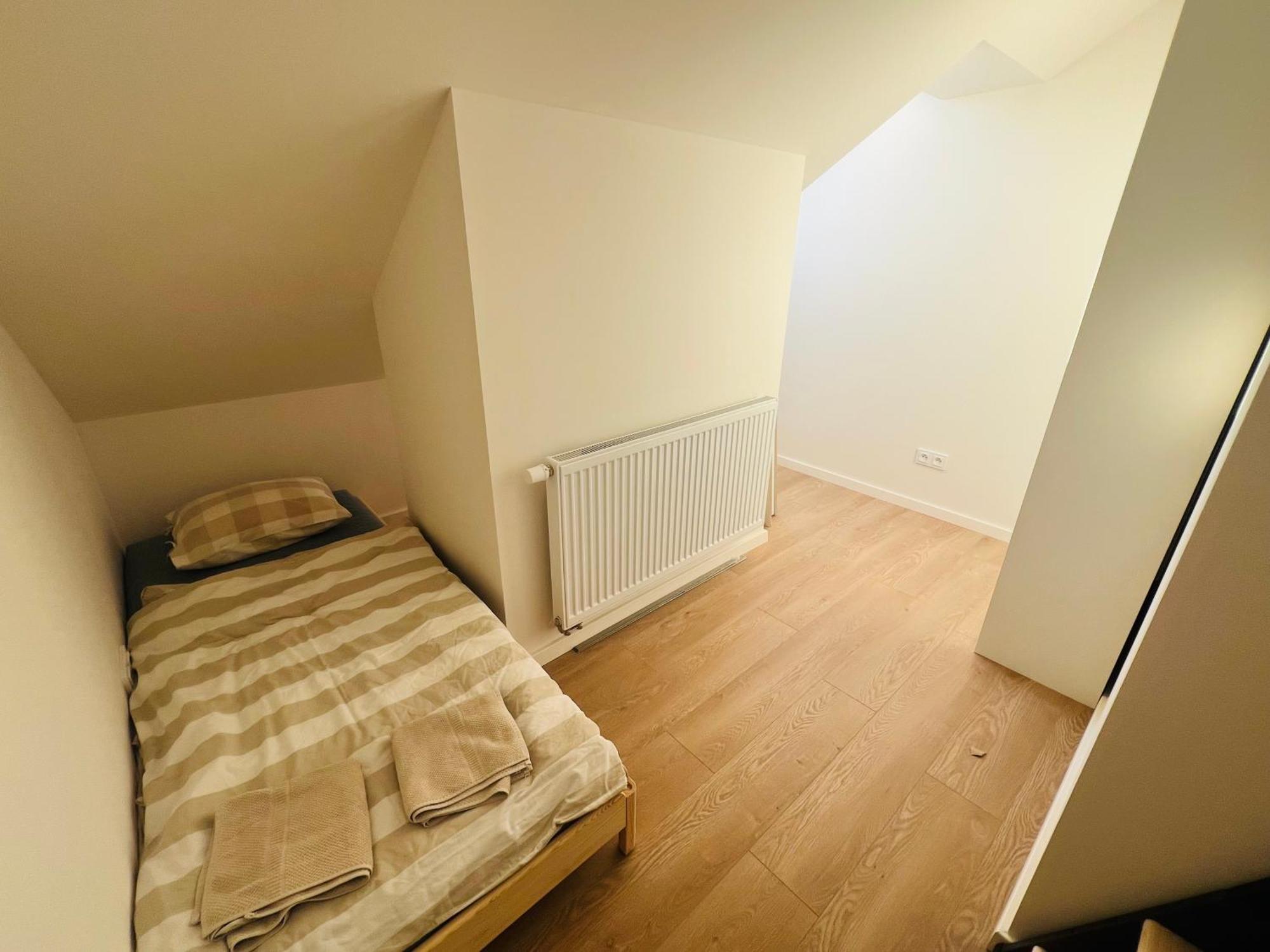 Appartamento New Sunny Rooftop With A Terrace 10-15 Minutes Drive From Centre